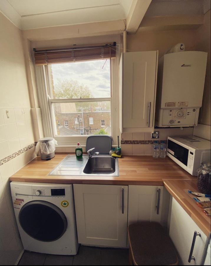 Complete 1 Bedroom Apartment With Wi-Fi, Kitchen, Tv In Heart Of Chiswick, London Bagian luar foto